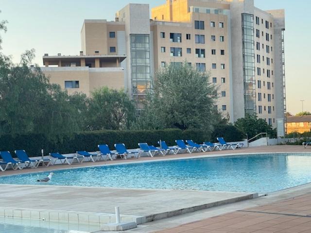 Apartment Besthomestay- Lisbon- Garden, Pool & Garage