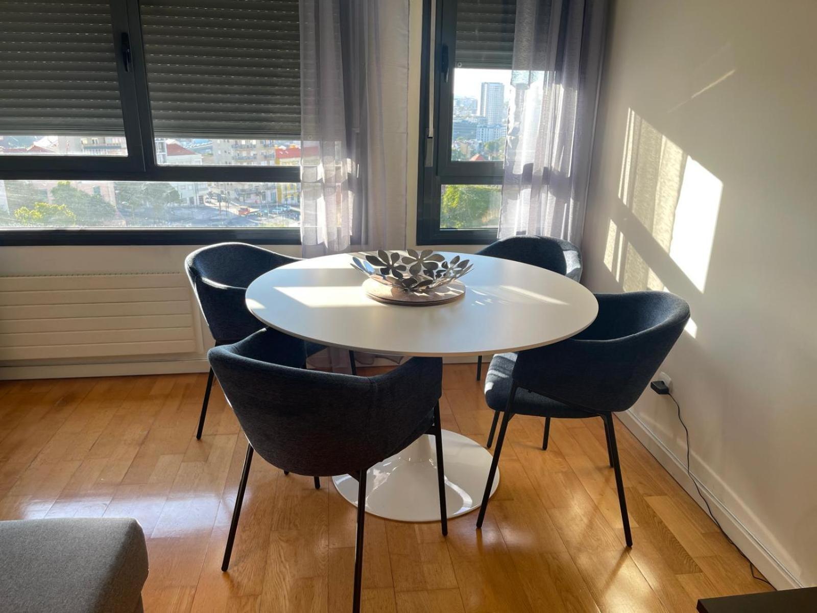 Besthomestay- Lisbon- Garden, Pool & Garage * Lissabon