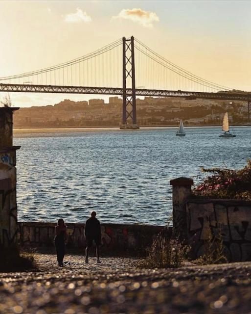 Besthomestay- Lisbon- Garden, Pool & Garage Apartment *