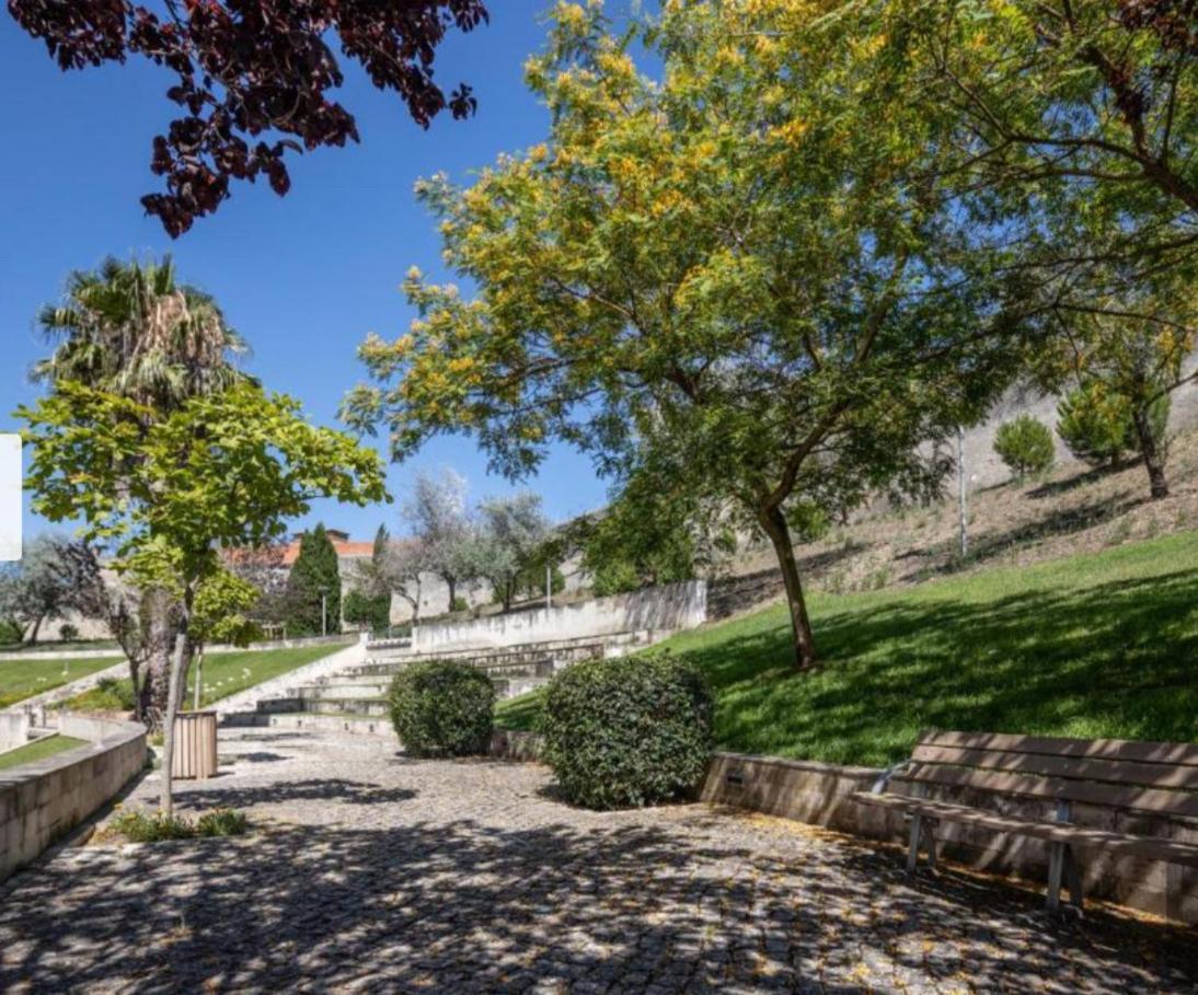 Besthomestay- Lisbon- Garden, Pool & Garage Apartment Lissabon
